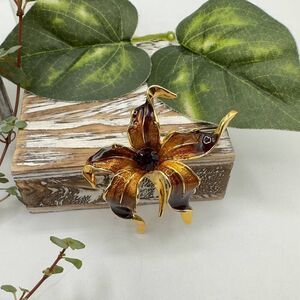 Vintage Enamel Lily Flower Brooch
